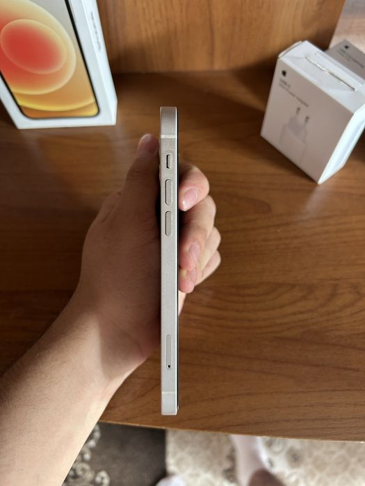 Iphone 12  белый