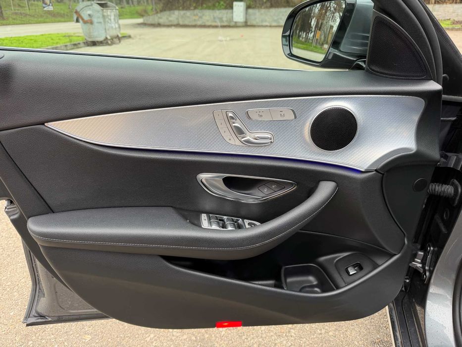 Mercedes-Benz E200d Post-facelift 9G-Tronic