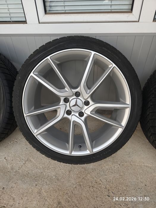 20/5/112-МЕРЦЕДЕС Ц и Е класа,с добри ЗИМНИ гуми -255/35/20-перфектни