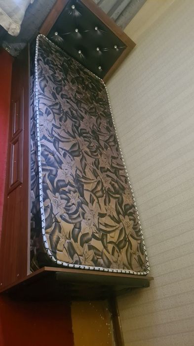 Односпальная кровать