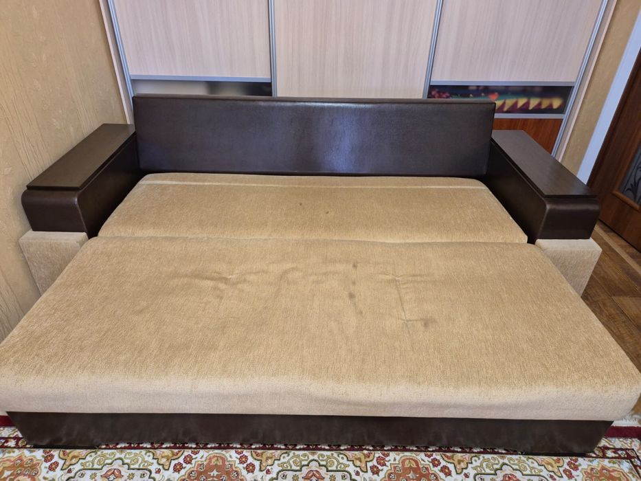 Продам диван недорого