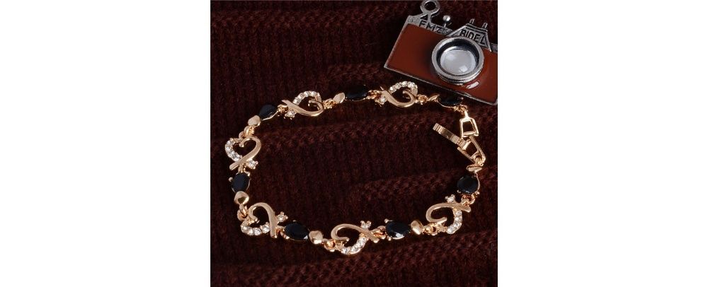 Гривна сърце и кристали сребърен цвят