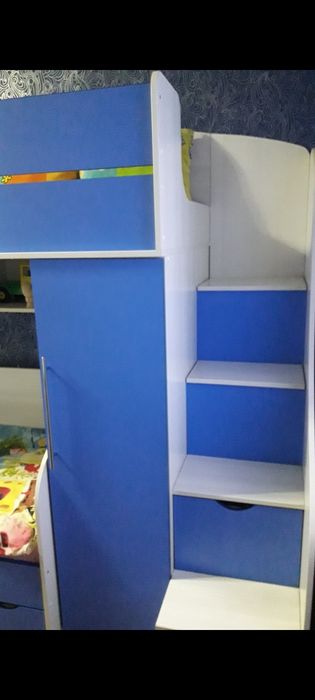 Продам квартиру 3-х комнатную