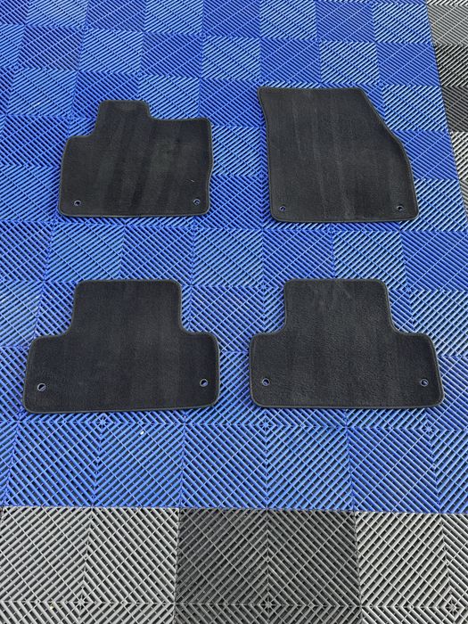 Мокетени стелки за VW SKODA MG BMW RAV 4 RANGE ROVER
