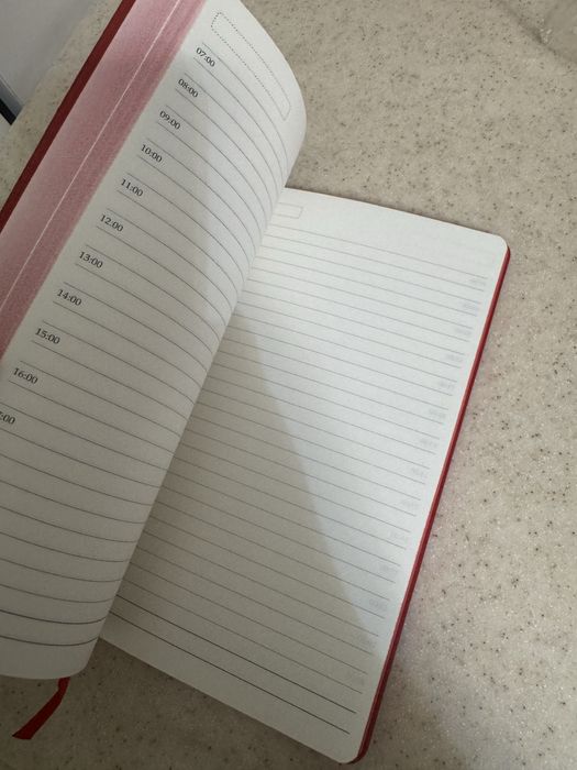 Новый! Блокнот в яркокрасном цвете