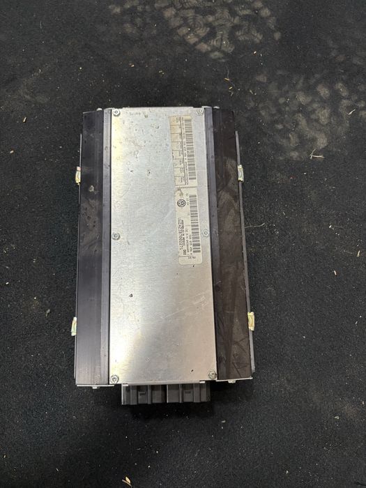 Vw Phaeton 2003 година Усилвател