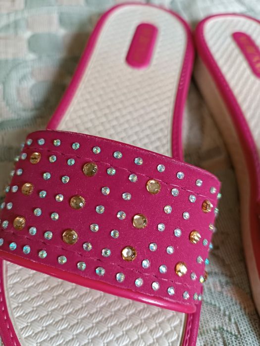 Шлепки для девочек