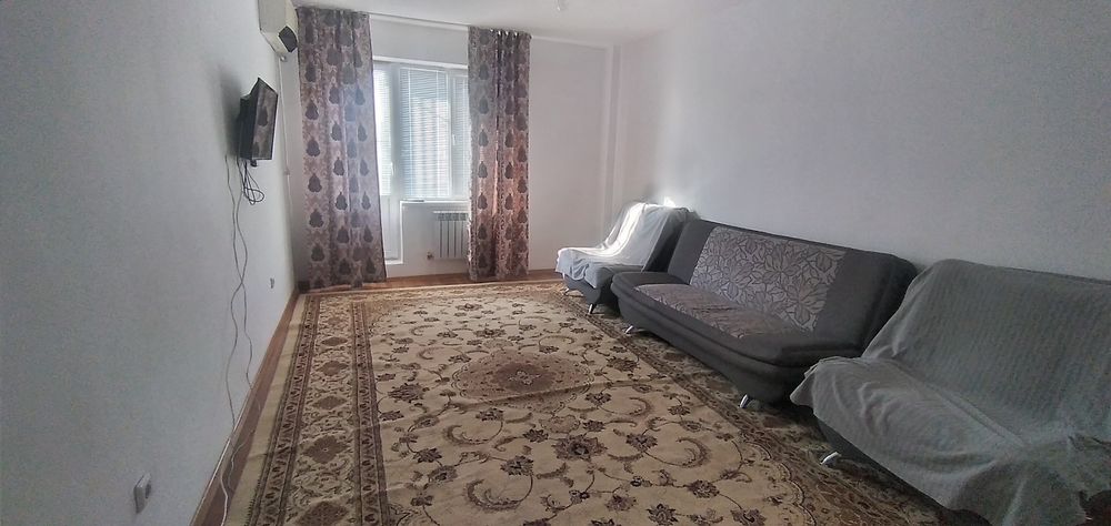 Продается 2-х комн квартира, 1 эт в мкр Алмагуль (пр.Бейбарыс, дом 21)