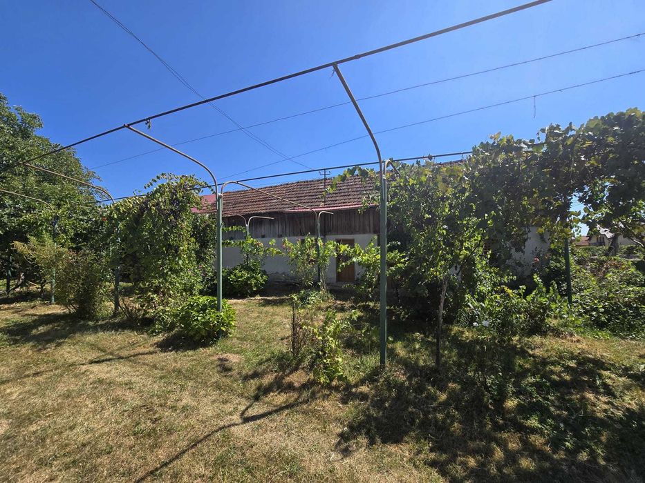 Vanzare casa + teren Tismana 69.000 Euro