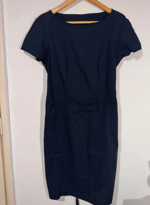 Rochie elegantă bleumarin, croială cambrată, detaliu corset – M/L