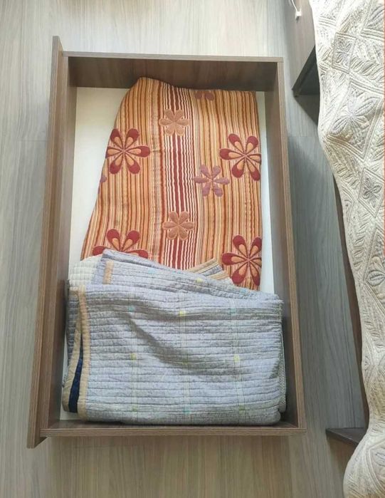 Продам кровати (матрасы в подарок)