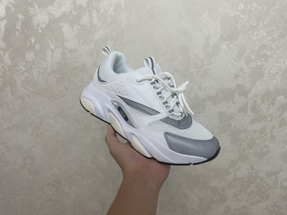 Продам белые Dior b22