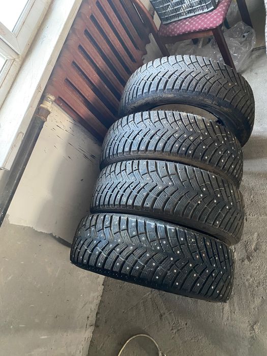 Продам зимние шина срочно