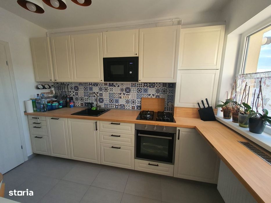 Apartament 3 camere, modern, spatios, mobilat, parcare, zona Tractorul