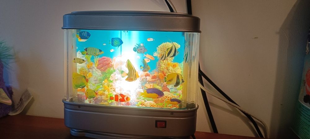 Lampa copilăriei ani 90' și 2000 de vechie