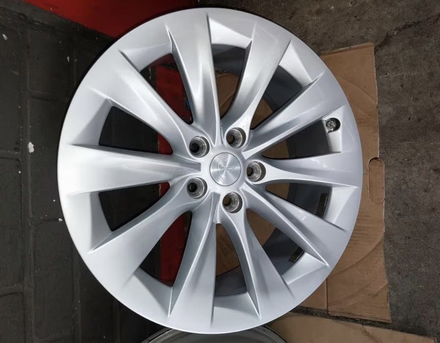 Tesla джанти 19 Цола S/X