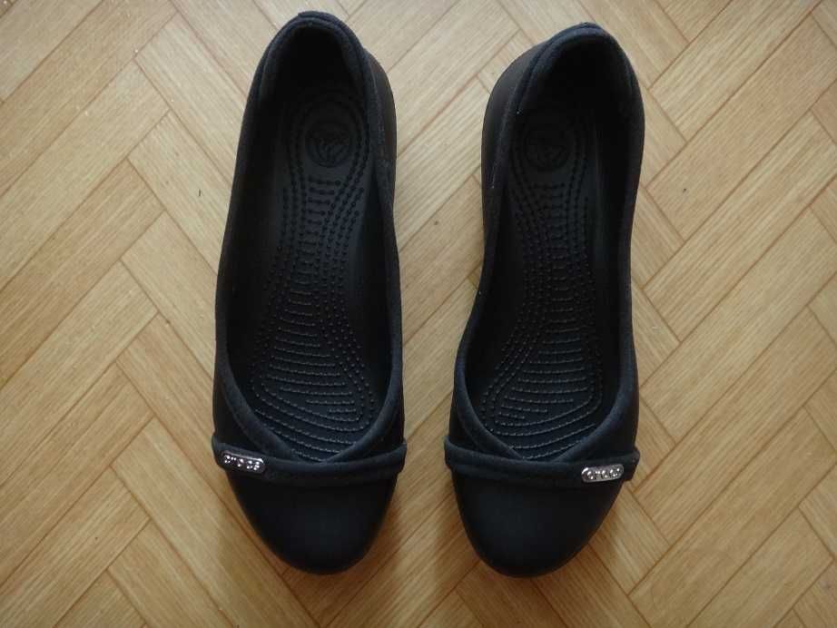 Нови оригинални Crocs черни балеринки 34 номер