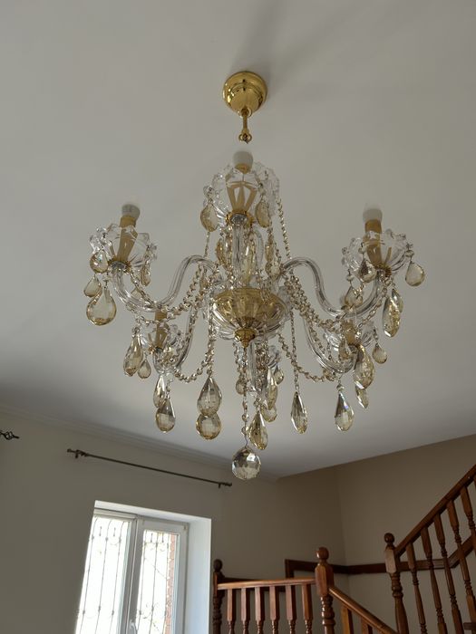 Продам люстры б/у в отличном состоянии