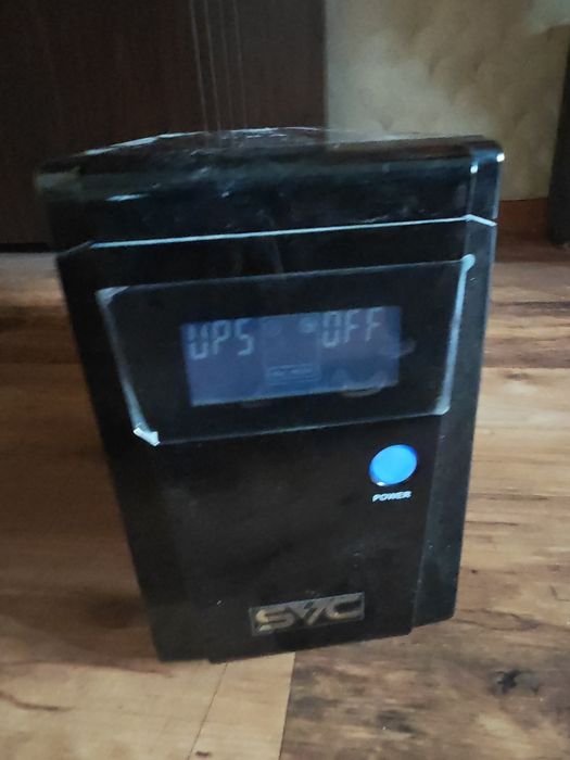 Ups SVC V1200F-LCD