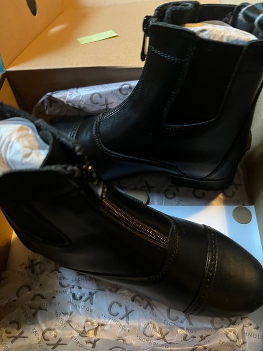 ghete calarie/ echitatie noi marimea 38