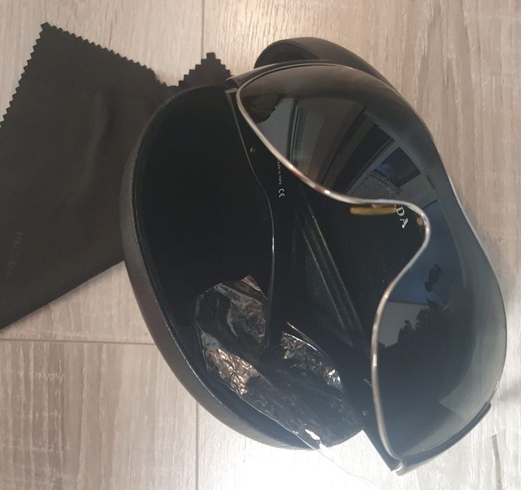 Ochelari de soare Prada