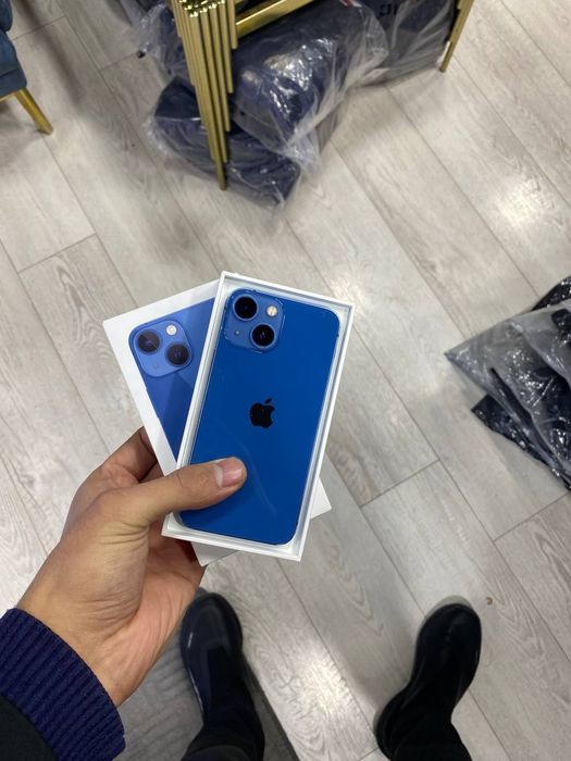 Iphone 13 mini. Blue