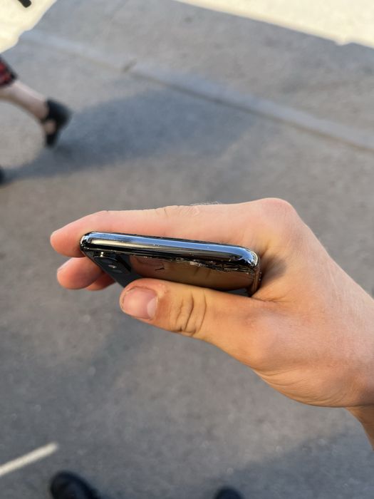 iPhone x 64гигов
