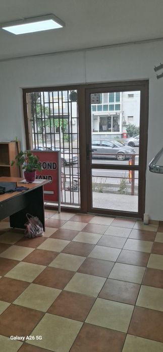 Închiriez spațiu comercial SAD