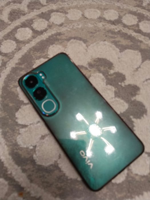 Vivo v40 lite 256