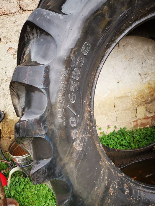 Anvelopa radiala r 38