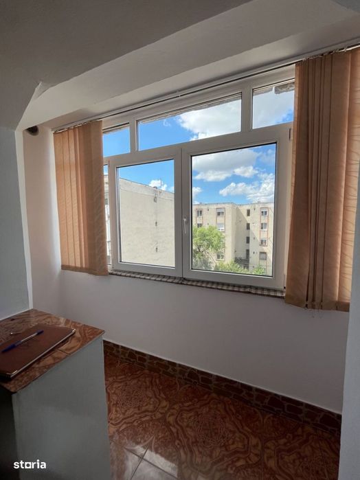 Apartament 4 camere 2 bai Central