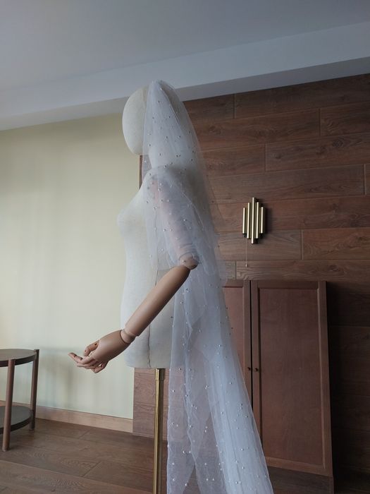 Дълъг Булчински Воал Тюл Перли Бяло Забулване Сватбена Рокля