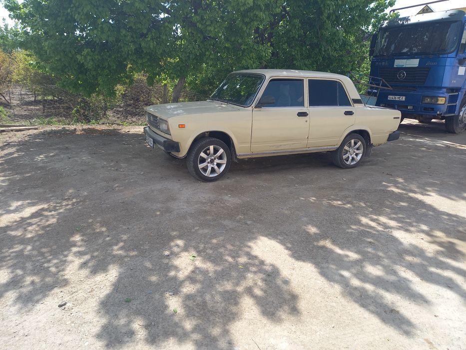 Сотилади мошина 2105