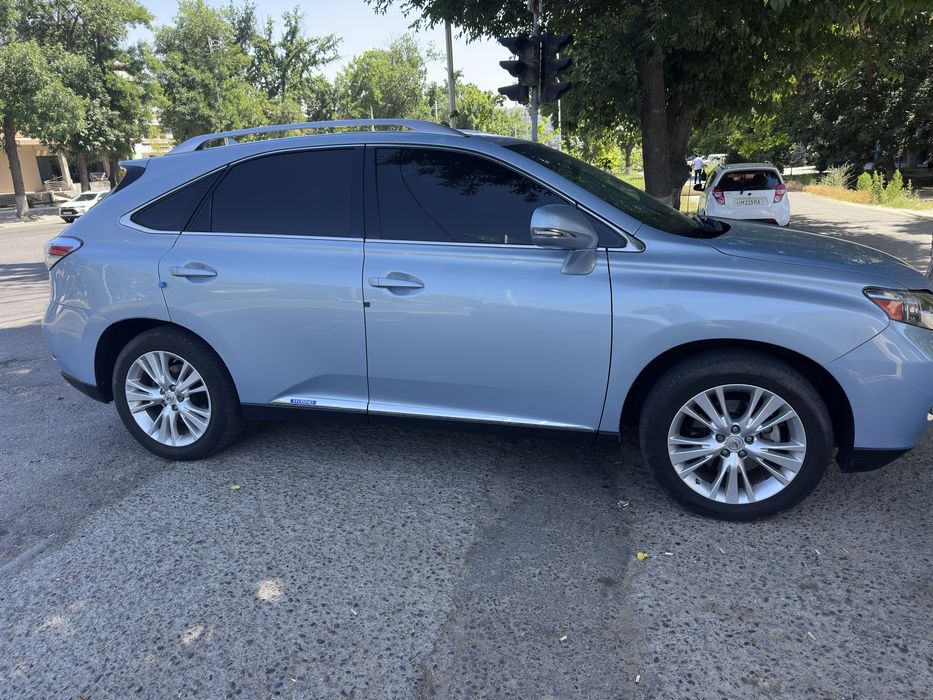 Срочно продается Lexus RX450H Hybrid , машина гибрид мало расходный