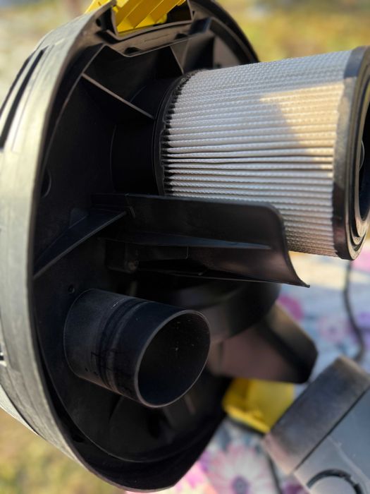 Aspirator uscat-umed profesional Karcher NT 22/1 Ap Te L