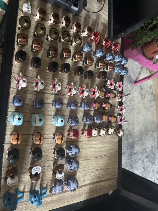 Коллекция киндер очень странные дела с уилом