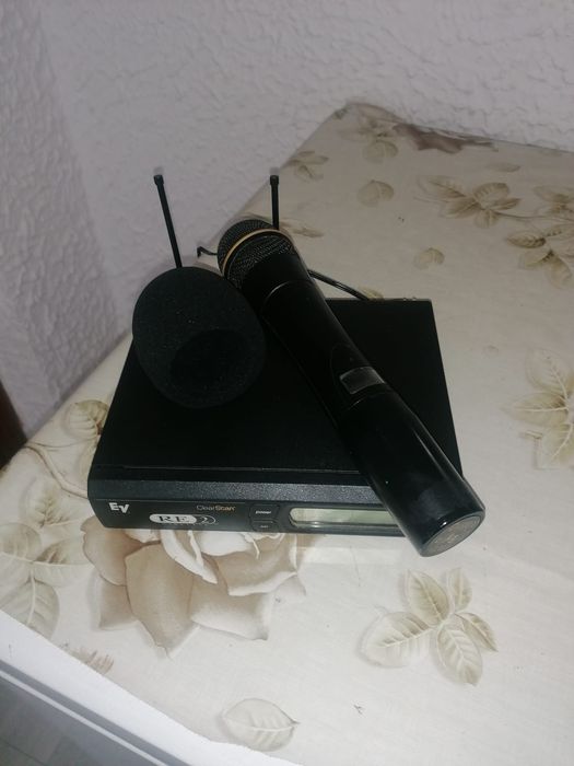 Microfon wireless electrovoice re2 cu capsula nd 767(shure, sennheiser)