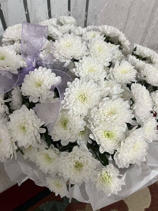 Большой букет из хризантем