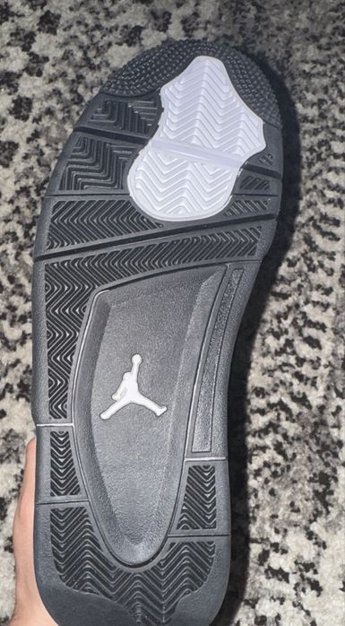 Jordan 4 White Thunder