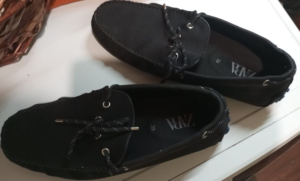 Мъжки обувки Zara