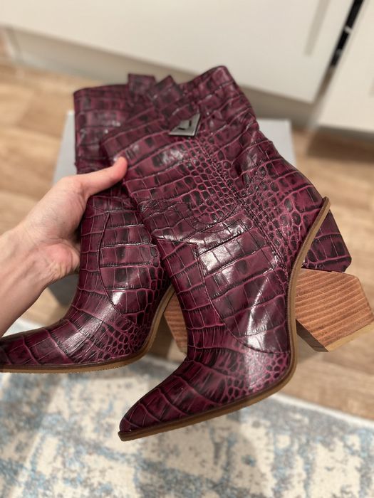 Казаки кожаные новые