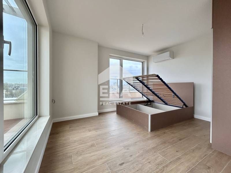 Дава се под наем Тристаен апартамент в София, Кръстова вада - 132 кв.м за 1950 € - Снимка #4