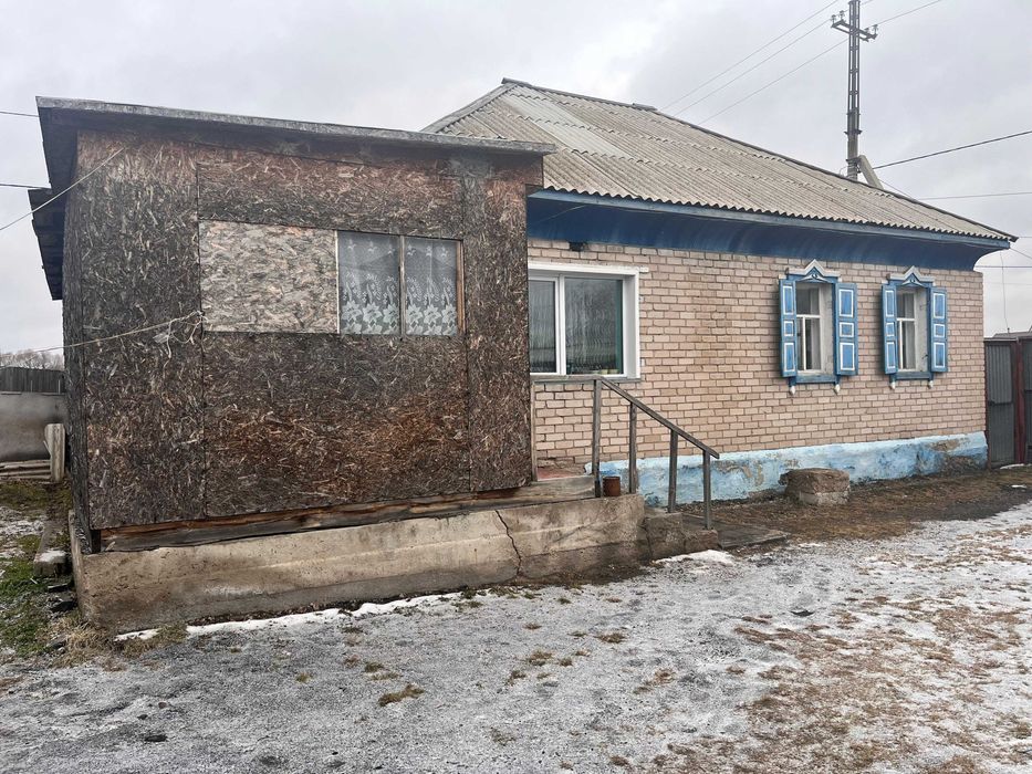 Продам дом 4 комнаты в Рабочем поселке