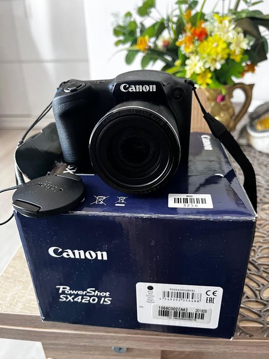 Se vinde aparat canon,nou