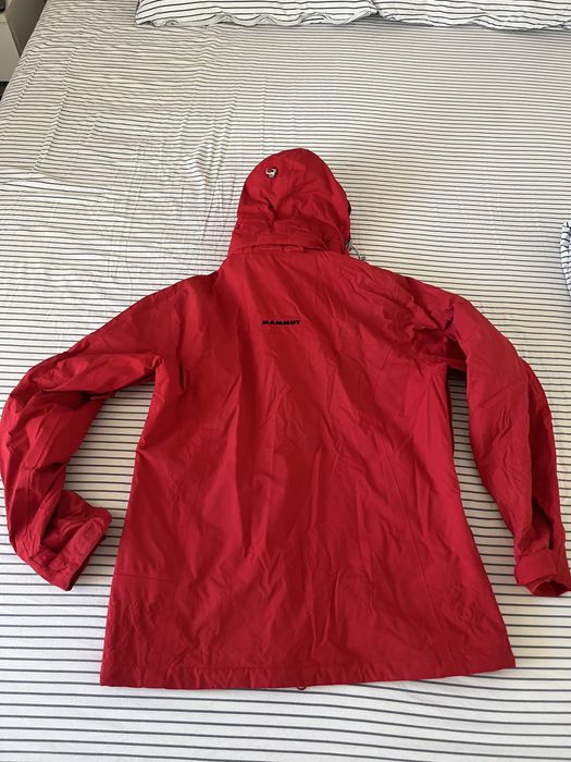 Оригинално дамско водонепромокаемо яке Mammut размер М