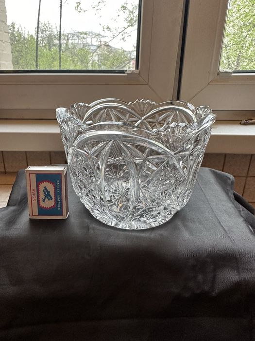 Вазы хрустальные