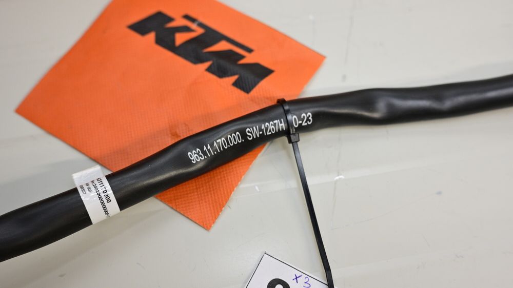 KTM Duke 390 2024 Bloc de comenzi lumini stanga / Vitpilen 401