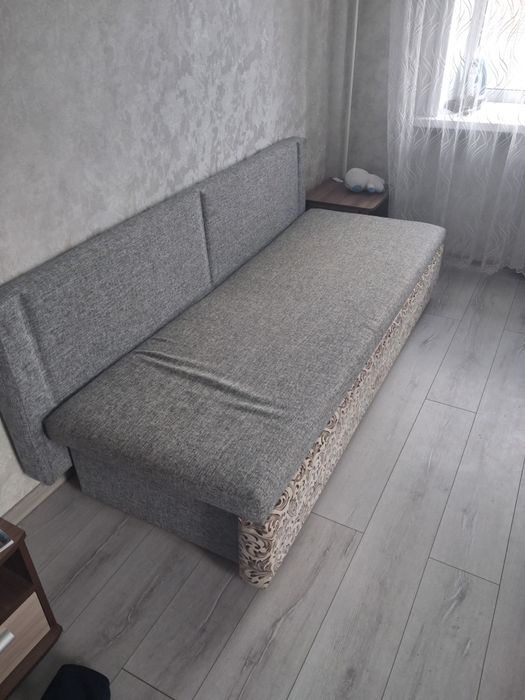 Продам диван недорого