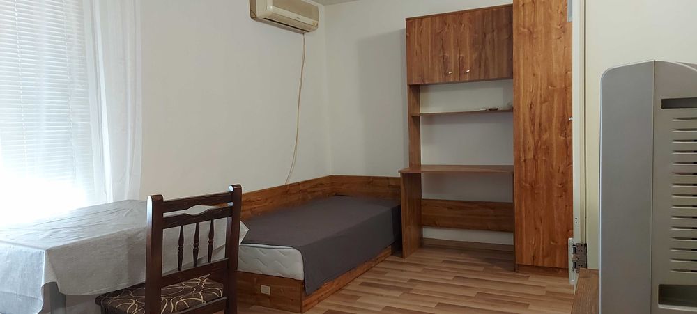 Давам под наем партерна гарсониера , ул. Димитър Страшимиров 19 - Пловдив.