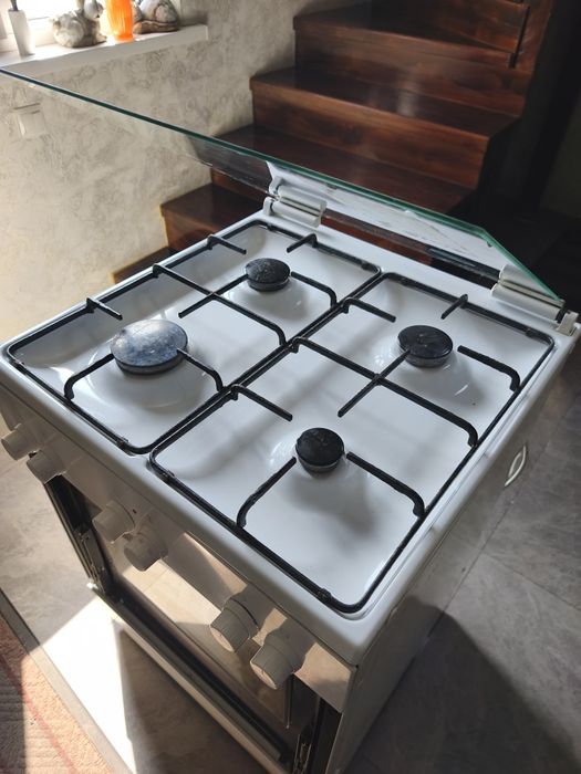 Продам бу газовую плиту